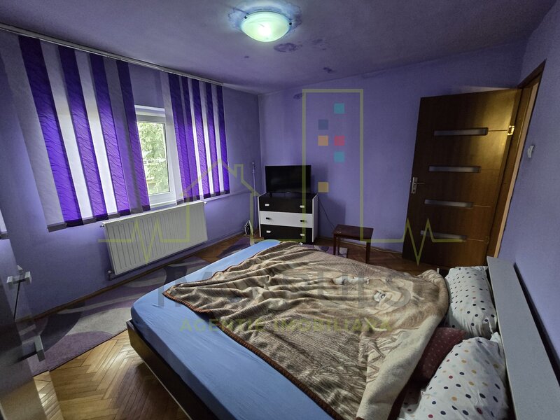 Bucovina, decomandat, model mare, mobilat si utilat.